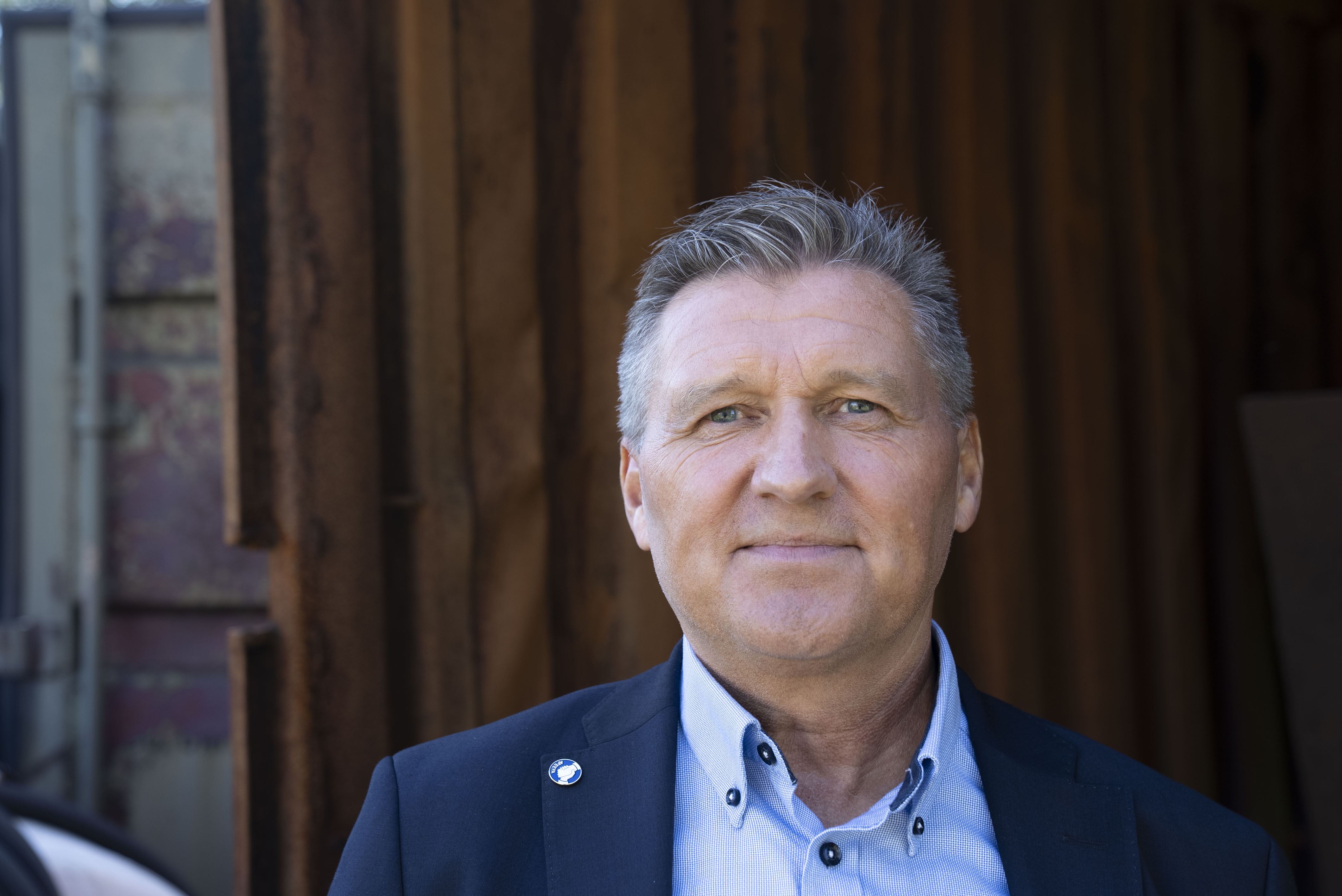 Portrettbilde av en mann i dress