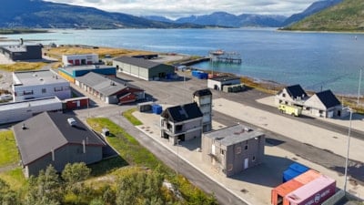 Oversiktsbilde av et øvingsfelt som brukes til kalde og varme røykdykk.